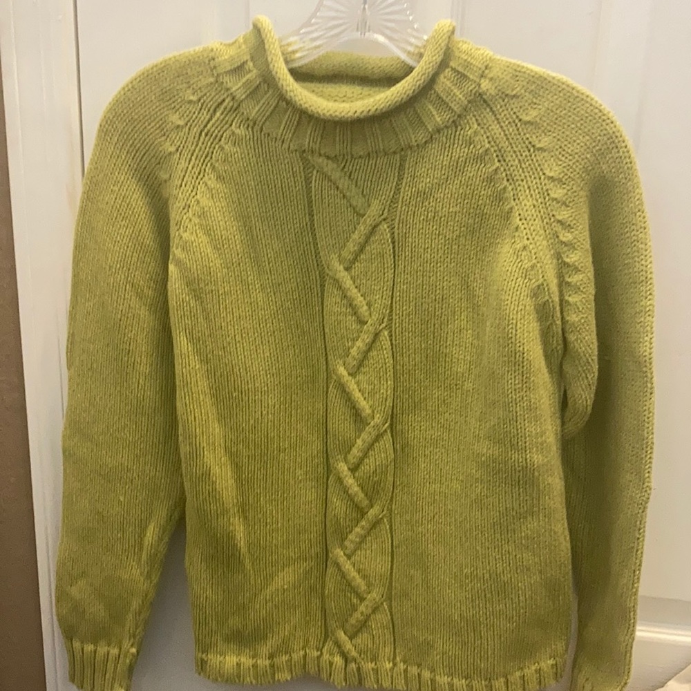 FINAL MARKDOWN St. John’s bay rolled neck sweater petite medium